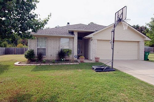 1st image of 306 Amanda Ct