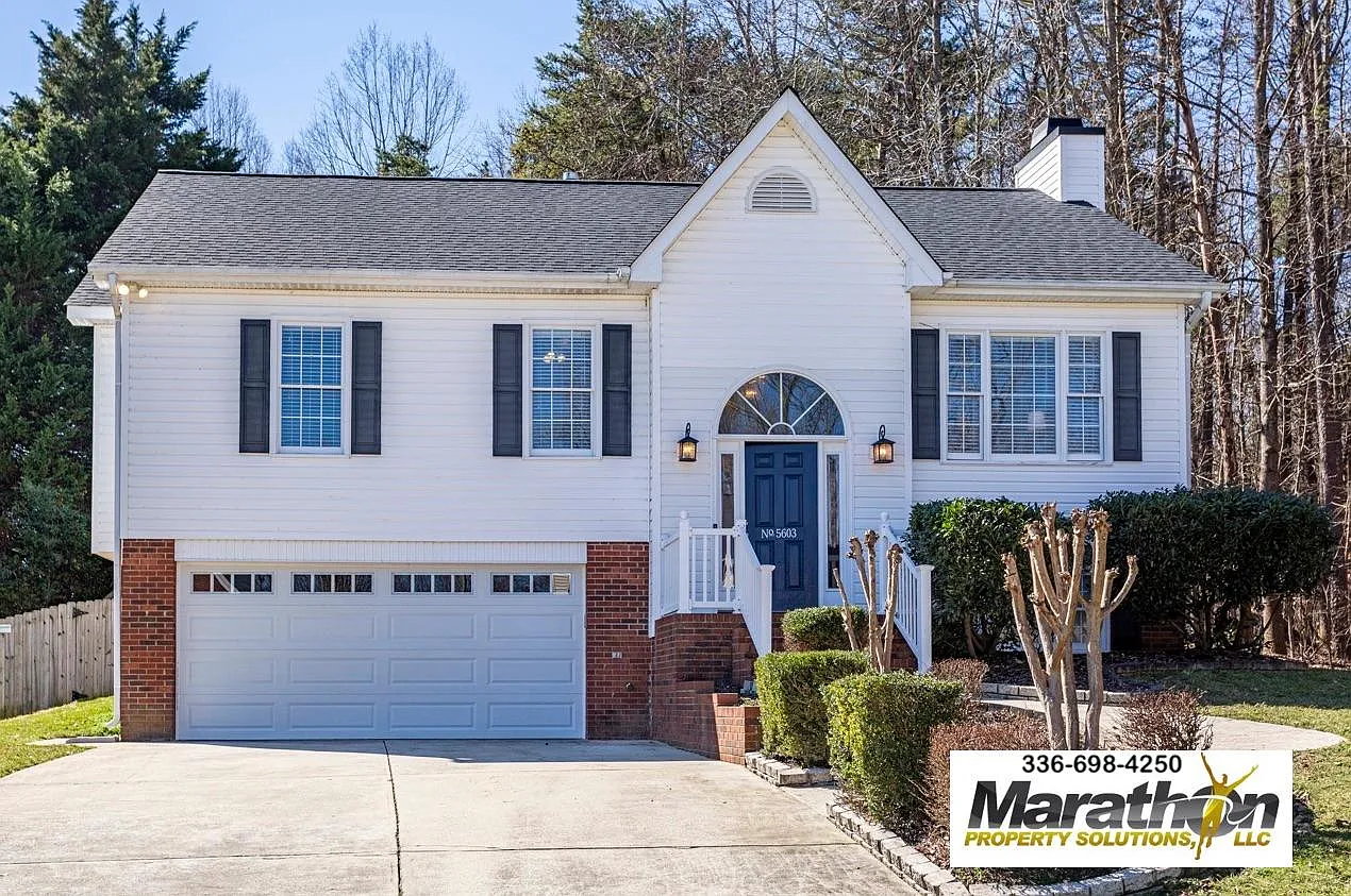 3 bed, 2.5 bath, 1822 sqft, $2,200 — Photo 2