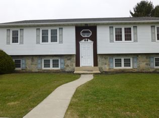 1210 Dawn Ave, Ephrata, PA 17522