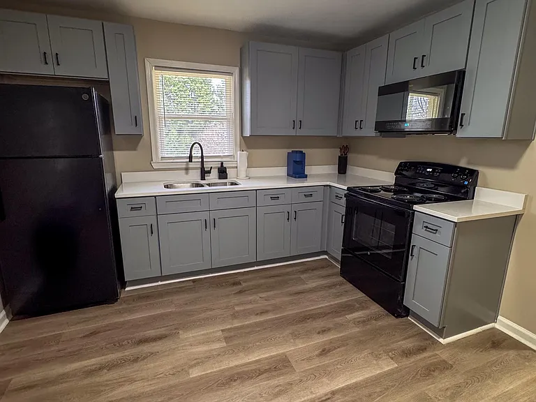 Cook Pl — Photo 5