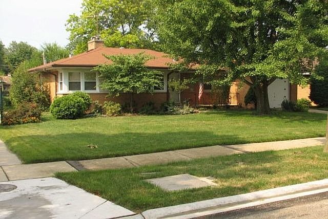 1st image of 209 E Berkshire Ln