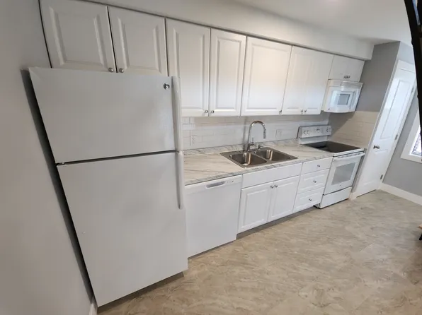 7206 Cypress Dr #43, Fort Myers, FL 33907