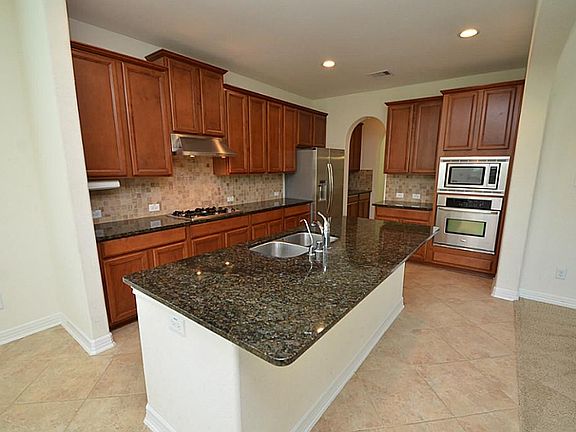 5th image of 3203 Orchard Mill Ln