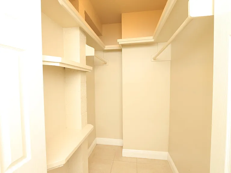 4916 Silver Oak Dr — Photo 13