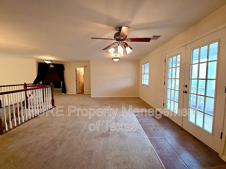 1103 Seton Hall Ln — Photo 20