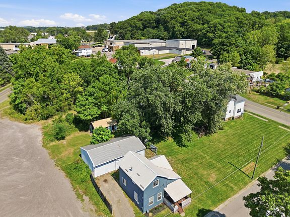 3rd image of 213 Vine St