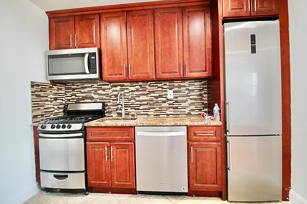 Rented by Hagstrom Management Inc | media 16