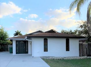 760 94th Ave N, Naples, FL 34108