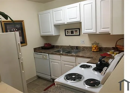 4919 E Thrill Pl — Photo 3