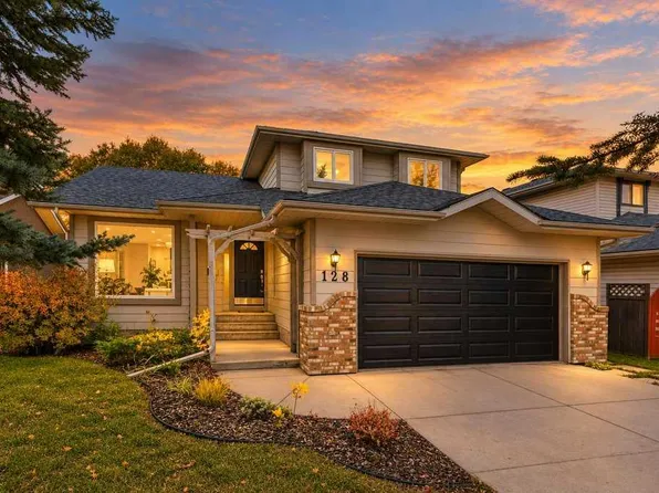 128 E Sunvista Close SE, Calgary, AB T2X 2S2