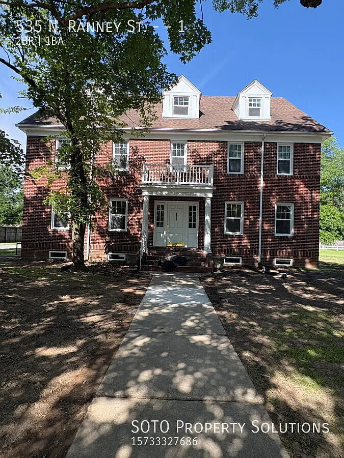 Beautifully Updated 2-Bedroom Apartment Near Historic Downtown Sikeston! — Photo 1