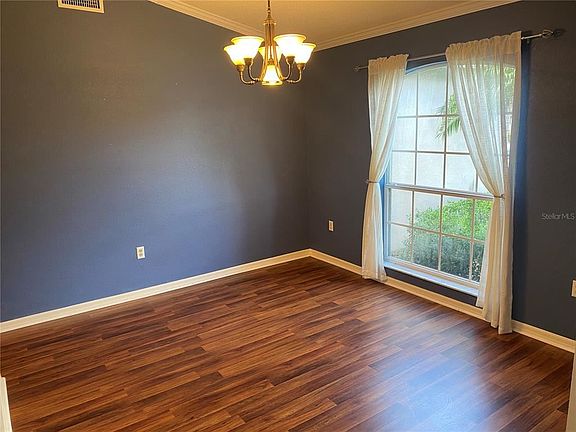 4th image of 1480 Laurel Meadows Dr
