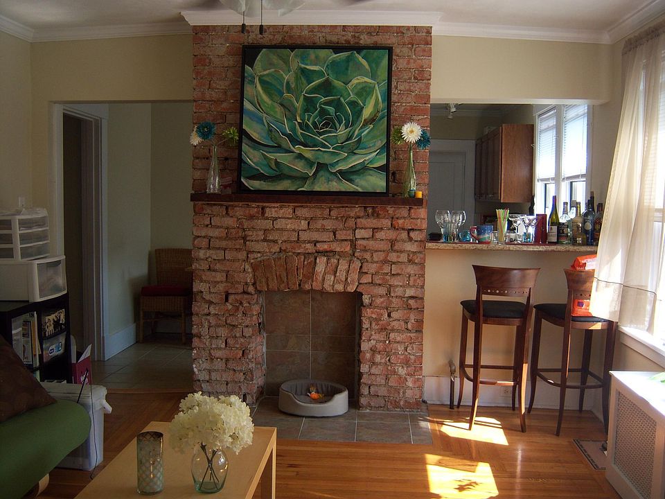 Open dining room/kitchen
