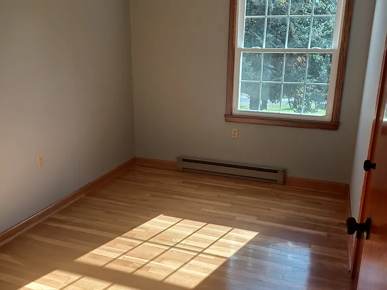 4706 Middle Rd — Photo 11