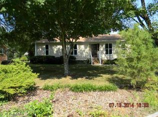 5345 Leesa Dr, Clemmons, NC 27012