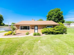 2229 Glendale Ave, Pekin, IL 61554