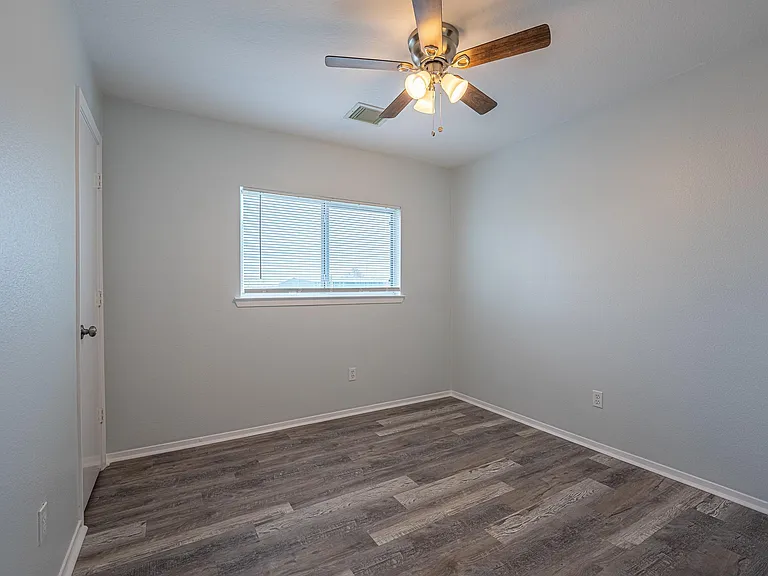 6247 Elton Knolls St — Photo 13