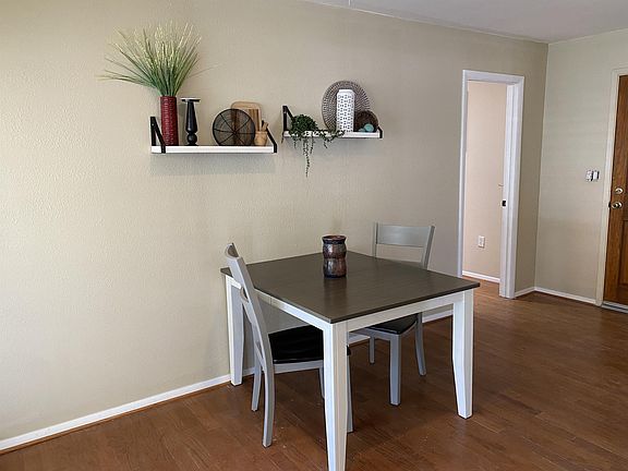 3rd image of 1155 E Geneva Dr #17242946