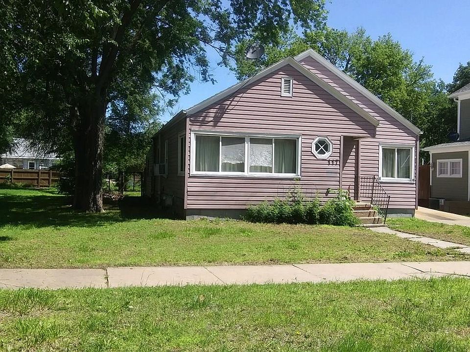 1st image of 117 E Ellsworth Ave