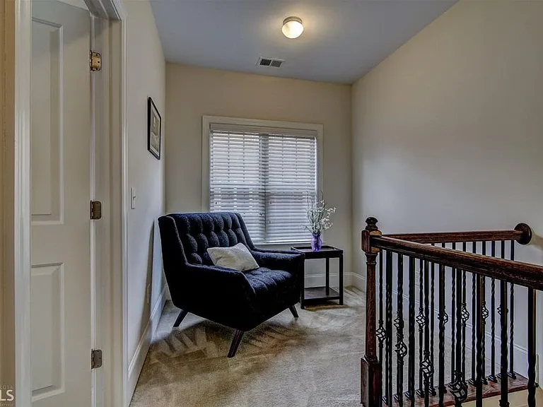 2625 Hickory Hill Dr SE — Photo 18