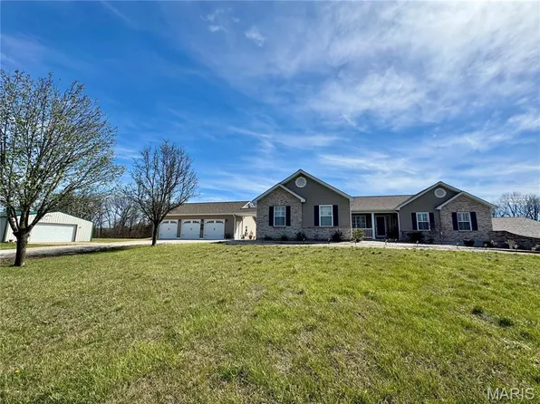 22146 Glen Ellen Ln, Warrenton, MO 63383