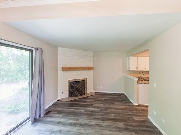 2nd image of 1461 Queensgreen Cir #2302