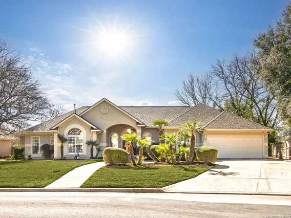 54 Courtside Cir, San Antonio, TX 78216
