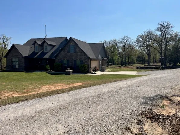 160 Oakwood Hills Dr, Paradise, TX 76073