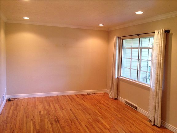 4th image of 2020 E Westminster Ave