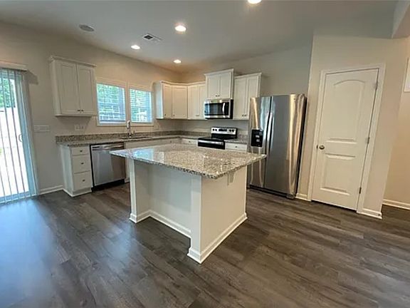 4th image of 117 Granada Pl