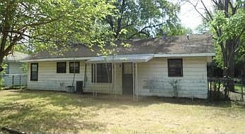 3rd image of 2402 W Collin St