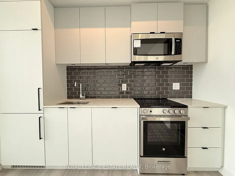 285 Dufferin St #1201 — Photo 6