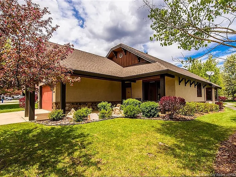 1314 N Montreux Dr — Photo 1