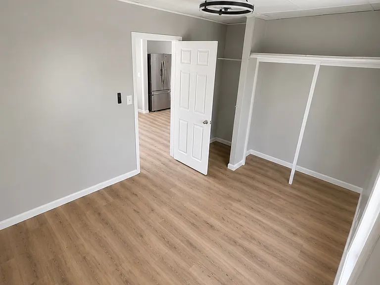 123 W Valley St — Photo 8
