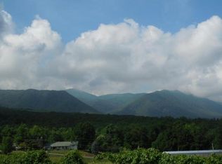 215 Round Knob Rd, Greeneville, TN 37743