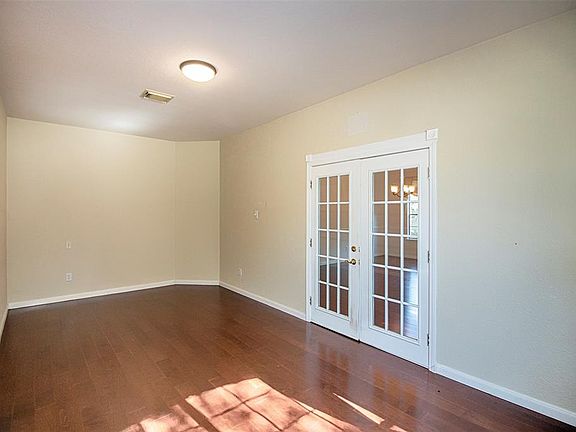 5th image of 4902 Abercreek Ave