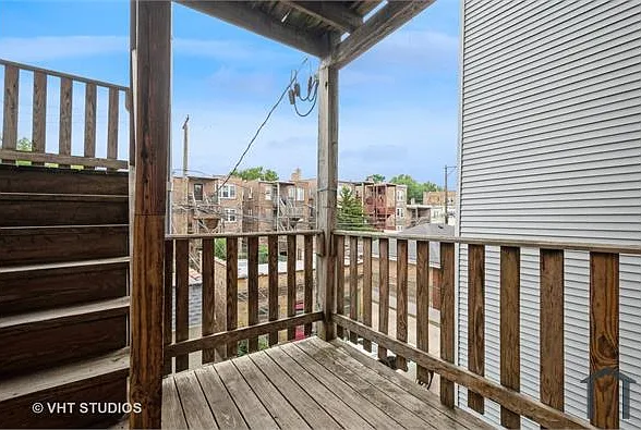 6335 N Claremont Ave — Photo 27