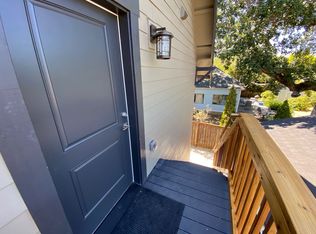 408 Pine St #A, Hood River, OR 97031