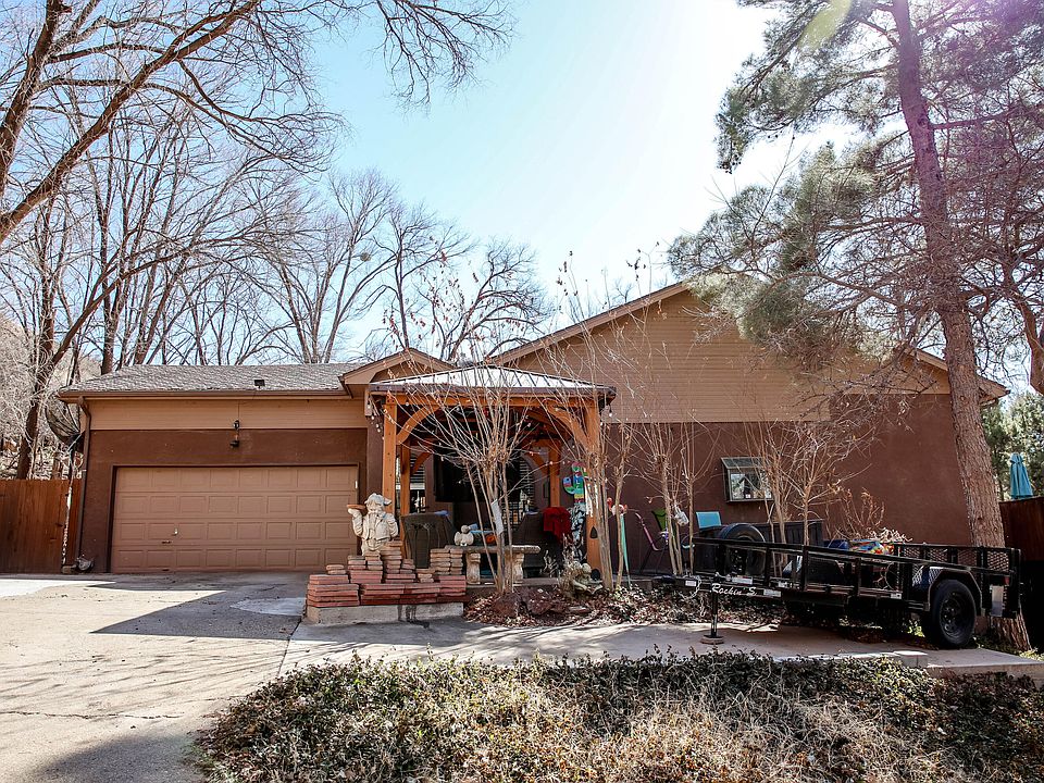 1st image of 5 Tanglewood Ln