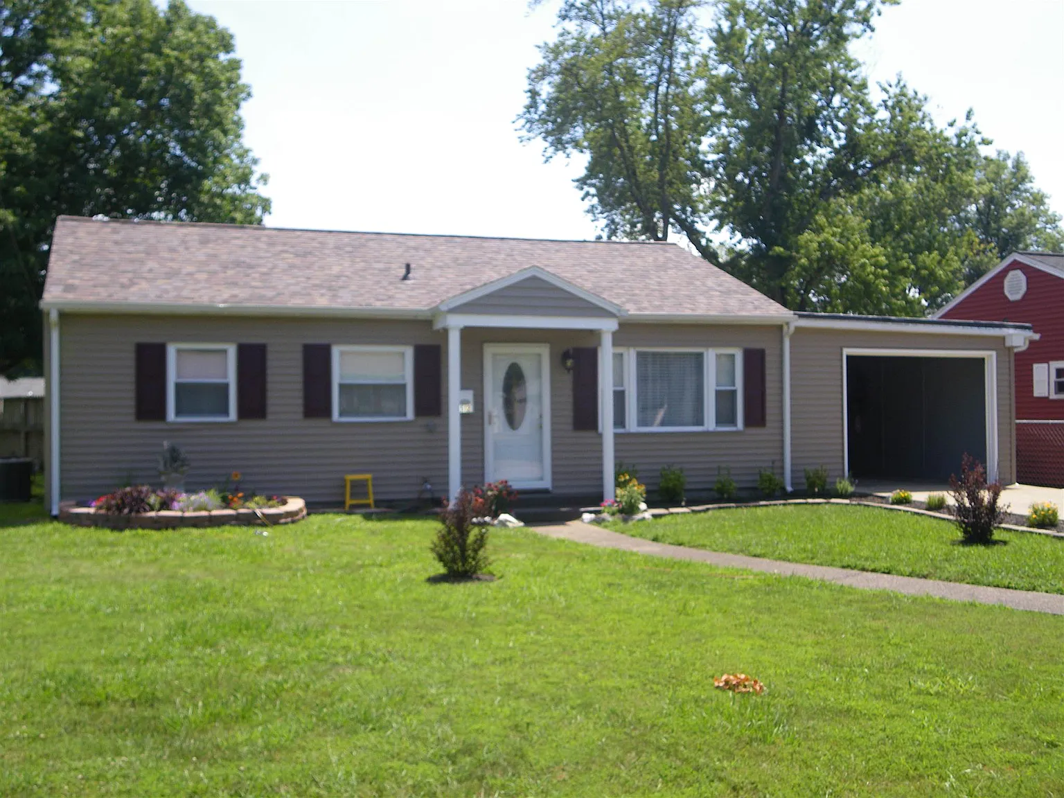 512 Windsor Ave photo 1