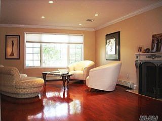 3rd image of 6 Bluebird Dr