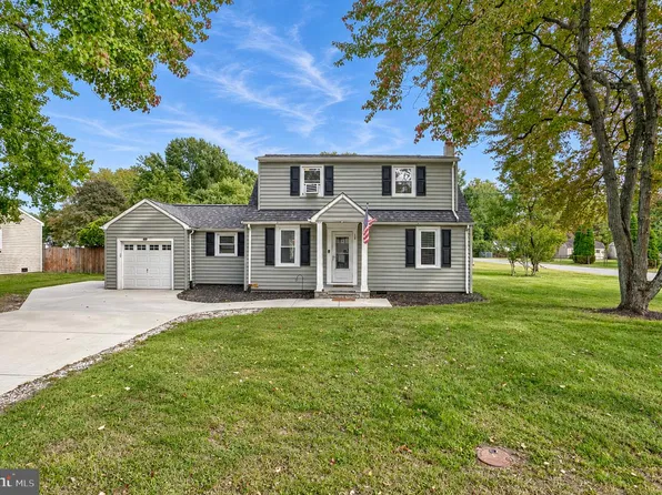 19 Brookfield Rd, Pasadena, MD 21122