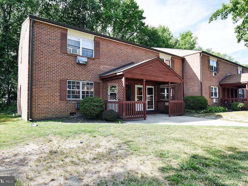 1st image of 315 Garnet Dr
