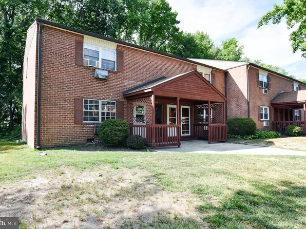 315 Garnet Dr, Burlington, NJ 08016