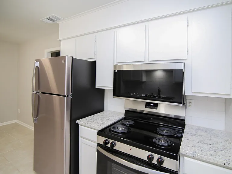 4A Harroun Ct #A — Photo 7