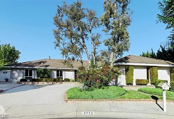3rd image of 3270 Rosehill Cir