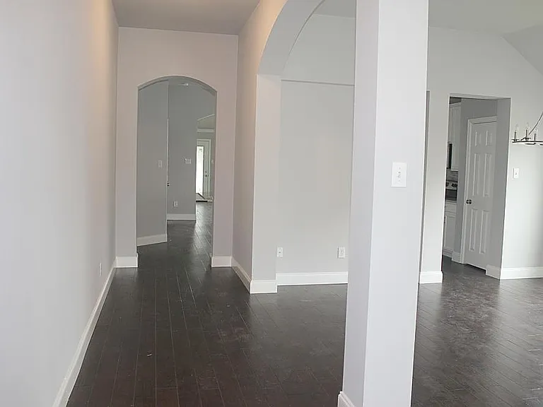 2616 Cascade Cove Dr — Photo 2
