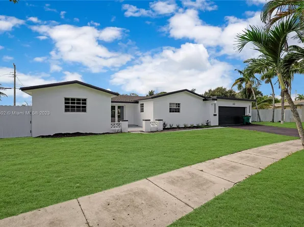 570 NW 202nd Ter, Miami Gardens, FL 33169