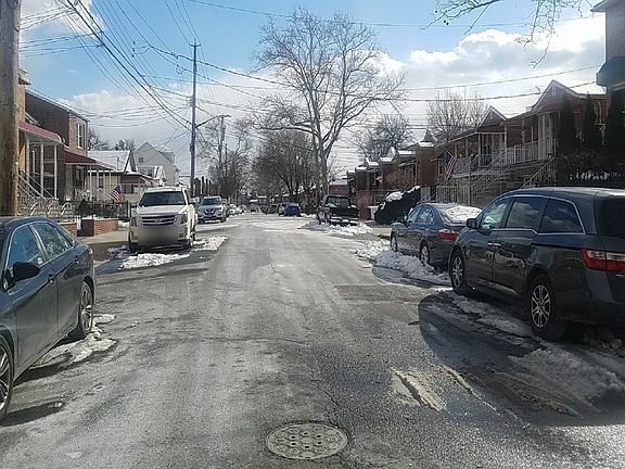 5th image of 2578 Tenbroeck Ave