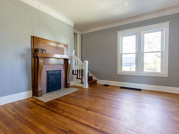 5th image of 206 Whitehall St